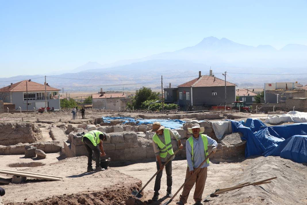 İç Anadolu’nun en büyük mozaik kazısından sürpriz çıktı 4